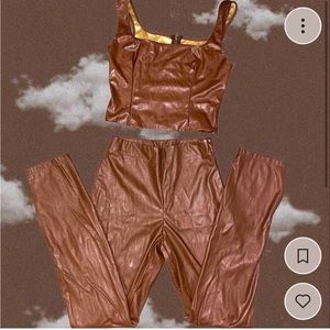 2 piece pleather set!! 👜👝🐌🐐🐻